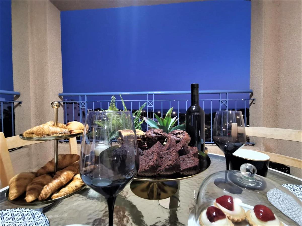Cosea Living: Seaside 2 Bedroom Flat Kings Palace 209 파포스 외부 사진
