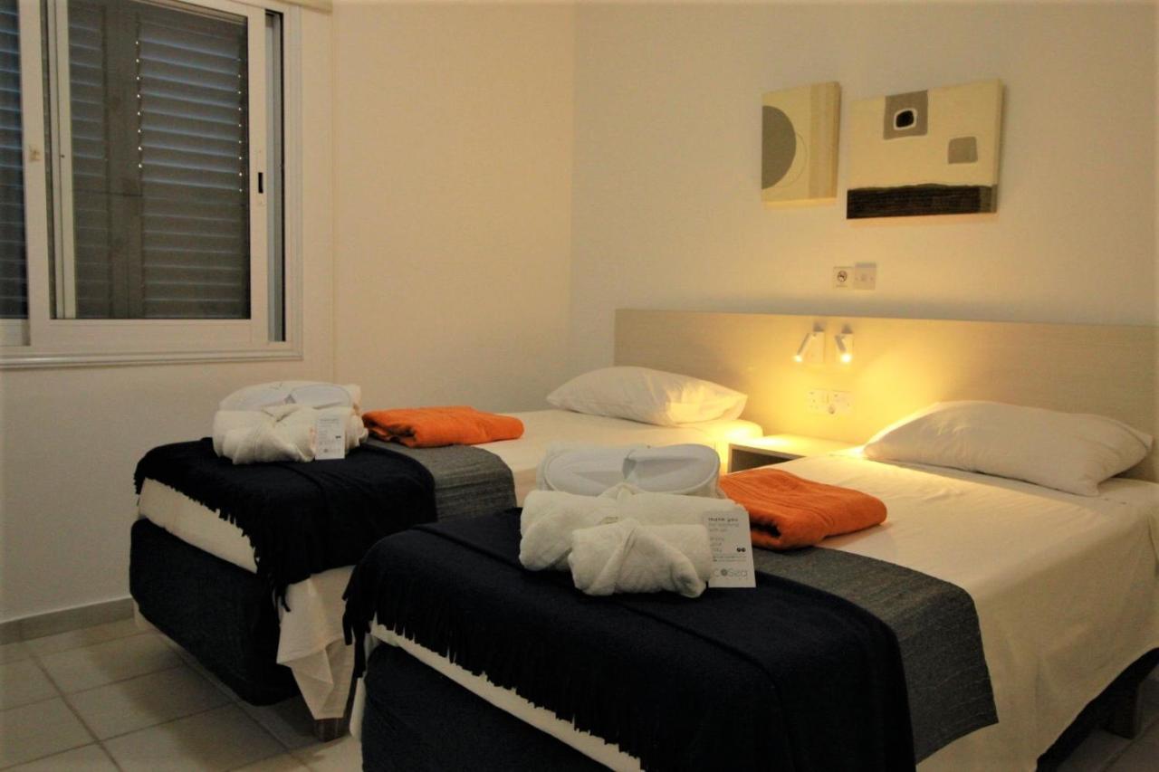 Cosea Living: Seaside 2 Bedroom Flat Kings Palace 209 파포스 외부 사진